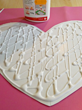 Paper Reed Heart for Valentine's Day~Creative Craft Bloggers Challenge #ccbg~Life Beyond the Kitchen